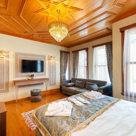 Brown Mansion Oldcity Hotel *