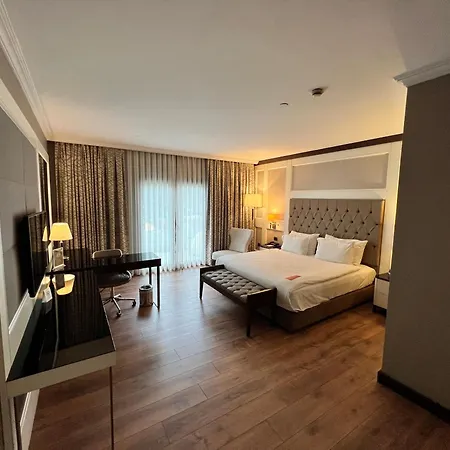 Ramada By Wyndham Merter Hotel