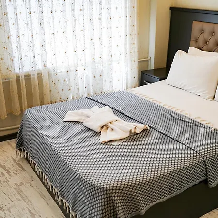 Paradise Hotel 3*