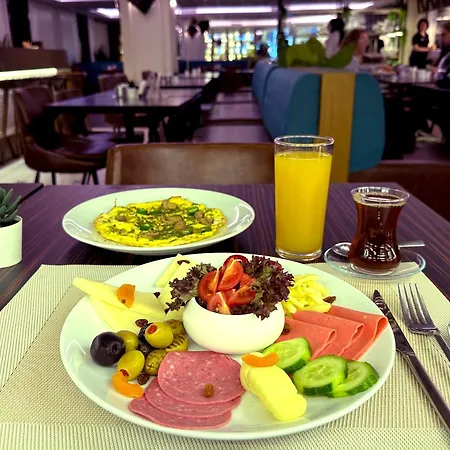 Hotell Miapera And 4*