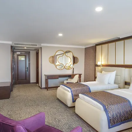 Hotel Ramada Plaza By Wyndham
