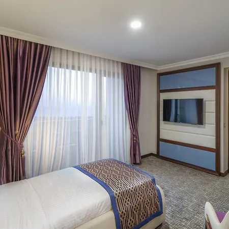 Hotel Ramada Plaza By Wyndham