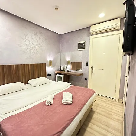 Alyon Hotel