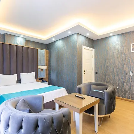 Black Palace Hotel