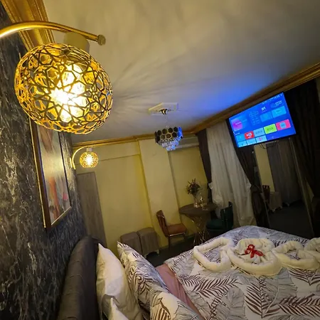 Royal Old City Hotel 3*