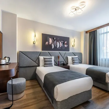 Hotel Bristol