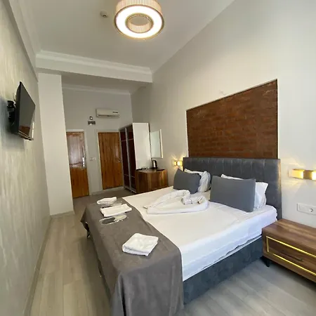 Galata Moon Hotel 2*