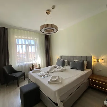 Galata Moon 2*