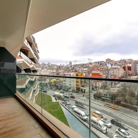 Luxurious & Cozy In Benesta Apartment *
