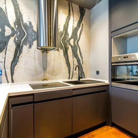 Luxurious & Cozy In Benesta Apartment Istanbul