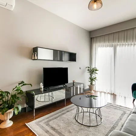 Luxurious & Cozy In Benesta Apartment *
