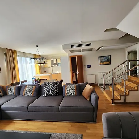 Taksim Perfect Residence, 3 Bedrooms, 140 M2, Pool Gym Sauna Access Istanbul