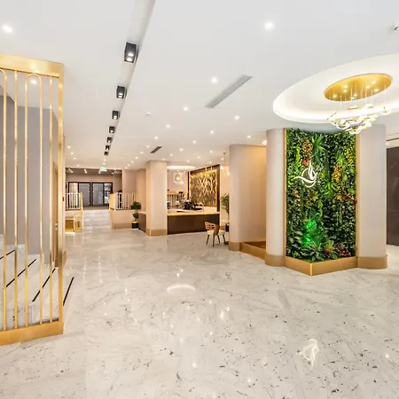 Bristol Hotel 4*