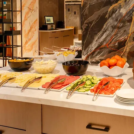Orya Hotel 2*