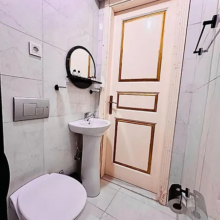 Alhambra Aparthotel