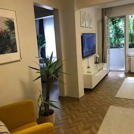 Only 7 Minutes Away By Walk To Nisantasi Citys Apartment *