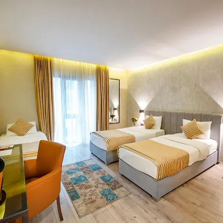 Hotel Orya 2*
