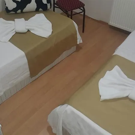 Aparthotel Tura 3*