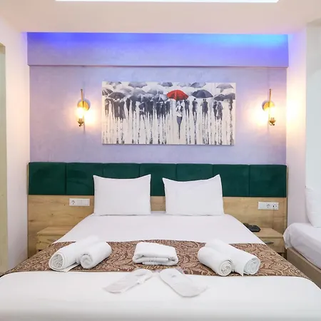 Hotel Loren Hotel&suites 3*