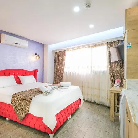 Hotel Loren Hotel&suites 3*