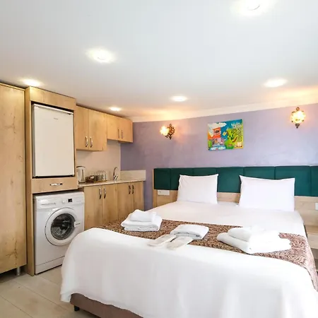 Hotel Loren Hotel&suites 3*