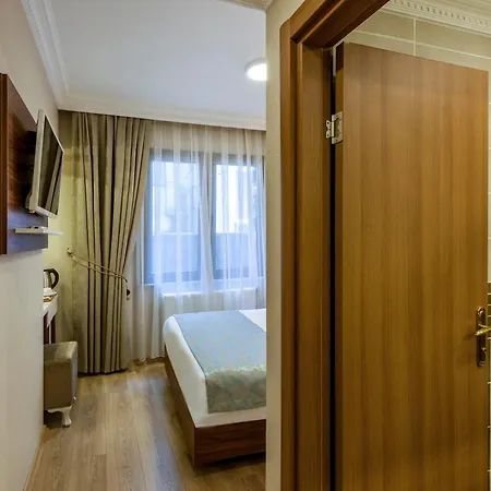 Hotel Kupeli 3*