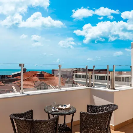 Hotel Kupeli 3*