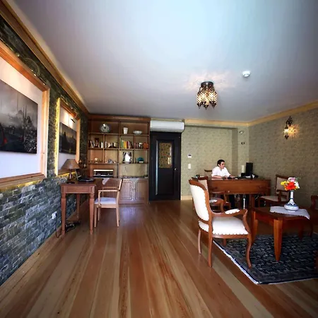 Hotel Lalinn 3*