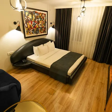 Hotel Mas Nisantasi 5*