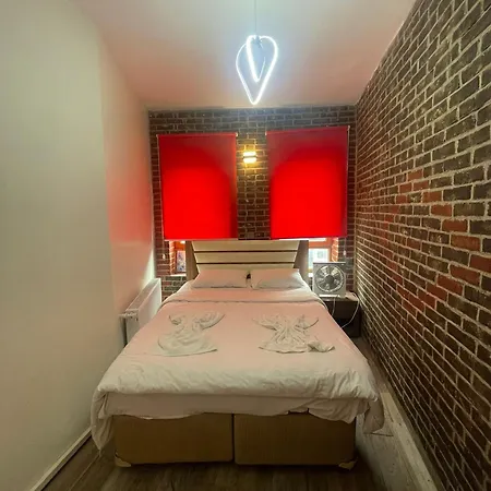 Hostel Grand Bella Vista
