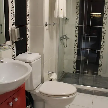 Falcon Hotel 2*