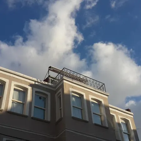 Loka Hotel