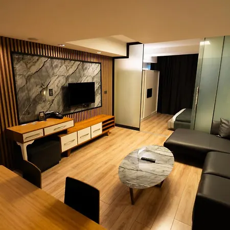 Hotel Mas Nisantasi 5*