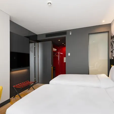 Ibis Styles Merter 5*