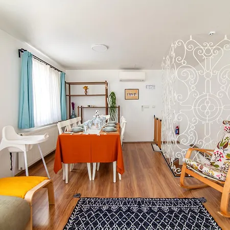Holiday home Secluded House , Near Bosphorus , 2 Ac , Fast Wifi *