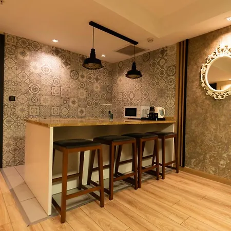 Hotel Mas Nisantasi 5*