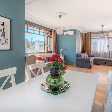 Duplex Unit With Patio And Balcony 5 Min From Sea Apartmán