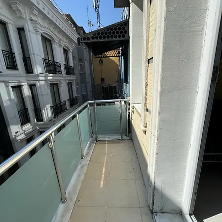 Apartment Plaesant With Balcony Istanbul