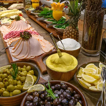 Ramada By Wyndham Grand Bazaar 4*