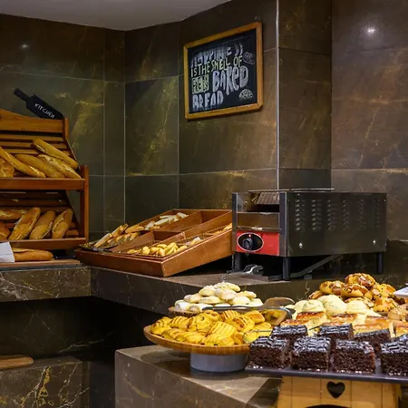 Hotel Ramada By Wyndham Grand Bazaar