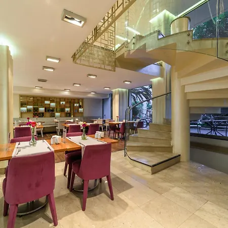 Ramada By Wyndham Grand Bazaar 4*