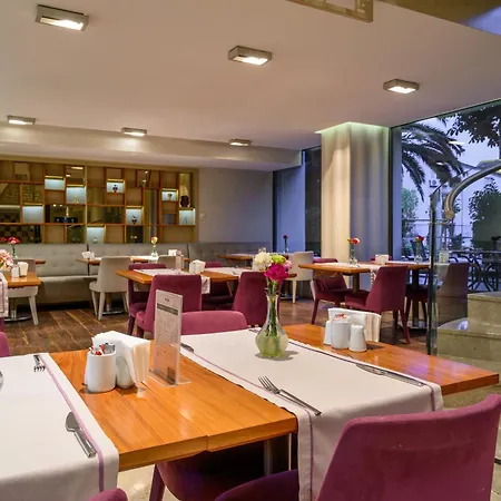 Hotel Ramada By Wyndham Grand Bazaar 4*