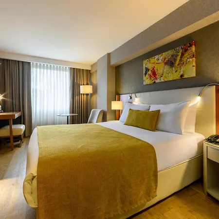 Ramada By Wyndham Grand Bazaar 4*
