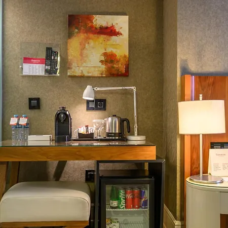 Hotel Ramada By Wyndham Grand Bazaar 4*