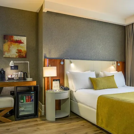 Ramada By Wyndham Grand Bazaar 4*