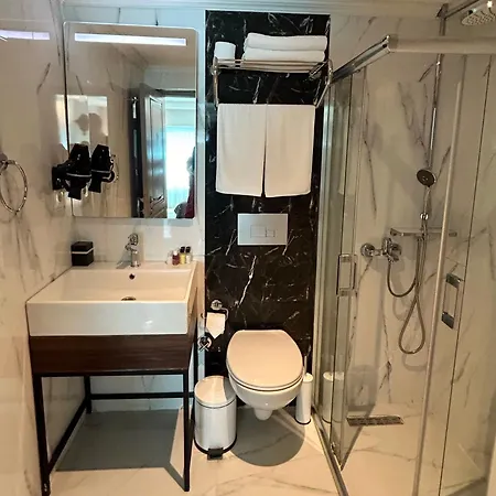 The Roomy Nisantasi Hotel 3*