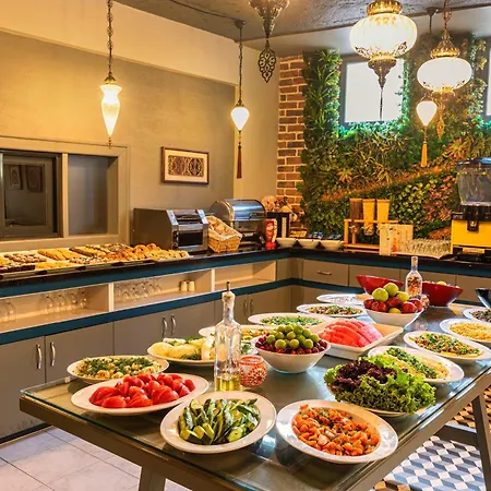 Azade Premier Hotel