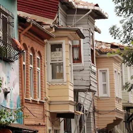 Estampolis Gazde/Camere de închiriat