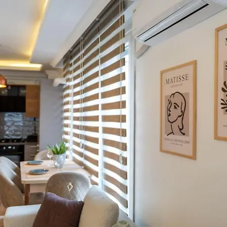 Luxury Scandinavian Design 2br Duplex Near Tomtom Apartment