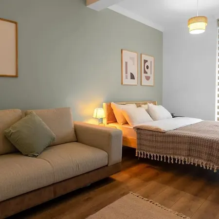 Luxury Scandinavian Design 2br Duplex Near Tomtom Apartment *